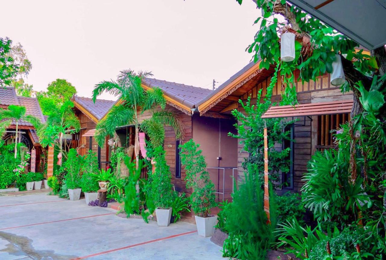 Khum Lanna Boutique Hotel Sisaket Zewnętrze zdjęcie